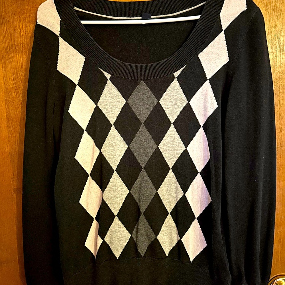 Tommy Hilfiger Women’s Argyle Sweater Black W/Pink & Gray Size Medium